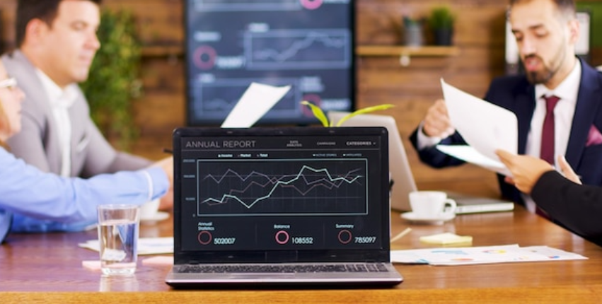 CUSTOMER CHURN PREDICTION